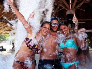 BATAN TURİZMİ KÖPÜK BANYOSU KURTARACAK