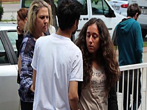 KIZ YURDUNA ERDOĞAN'A HAKARET BASKINI