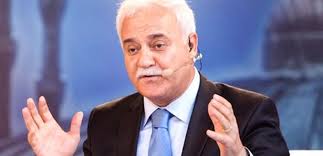 NİHAT HATİPOĞLU'NA SORU SORARKEN GÜLME KRİZİNE GİRDİ