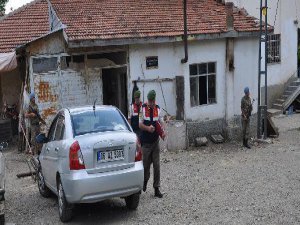 3 KİŞİYİ ÖLDÜRDÜ HER YERDE ARANIYOR