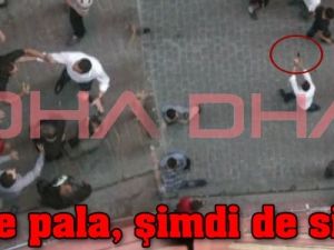 Önce Pala, Şimdi de Silah