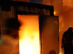 Halk Erdoğan'ın şantiyelerini ateşe verdi