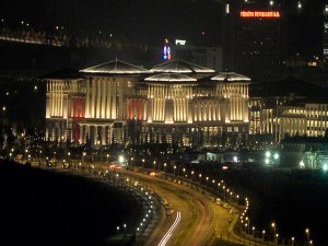 SARAYDAN "YARGI BİZİ BAĞLAMAZ" AÇIKLAMASI