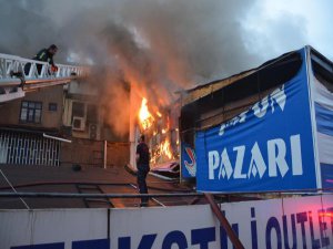 AVM'DE YANGIN 1 ÖLÜ 8 YARALI