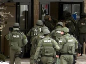 ABD'de  Silahli Saldırgan Dehşeti