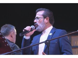 ÖZGECAN'IN BABASINDAN TASAVVUF MÜZİĞİ KONSERİ