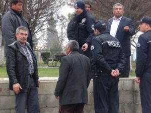 ADAYLAR BİRBİRİNE GİRDİ