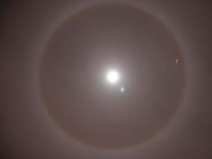 Çemberli Ay İzmir'i Büyüledi