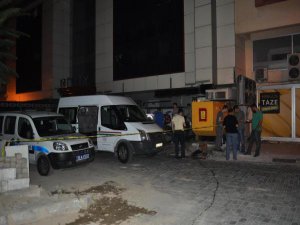 İZMİR'DE KANLI GECE;1 ÖLÜ