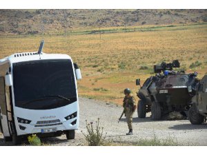 AĞRI DAĞI ETEKLERİNDE PKK'LILARLA ÇATIŞMA