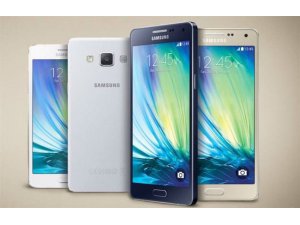 SAMSUNG 'EN İNCE' TELEFONUNU TANITTI