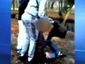 Akıl hastası Türk gencine böyle işkence yaptılar!