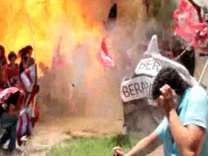 YASAKÇI VALİ GERİ ADIM ATTI