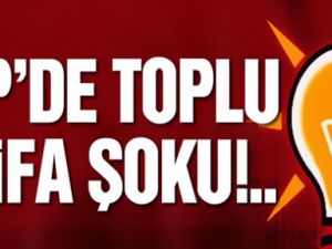 AKP'DE İSTİFA DEPREMİ