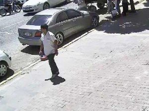 CANLI BOMBANIN KÜLTÜR MERKEZİNE GİRİŞ SKANDALI