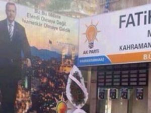 AKP Afişi Olay Yarattı