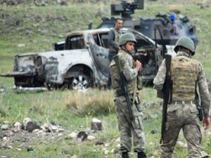 DİYARBAKIR'DA POLİSE ROKETATARLI SALDIRI