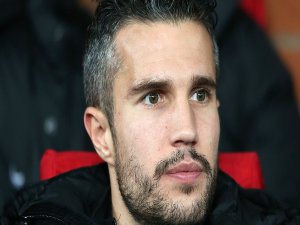 ROBİN VAN PERSİE TARAFTARI ÇOŞTURDU