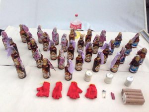BOMBALAR ve MOLOTOF KOKTEYLLERİ ELE GEÇİRİLDİ