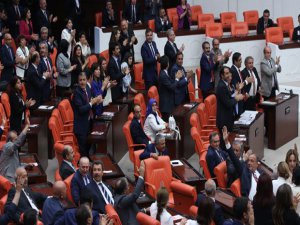 MHP YİNE YAPACAĞINI YAPTI