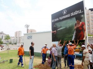 KIRMIZILI KADIN  ANTALYA GÜNDEMİNDE