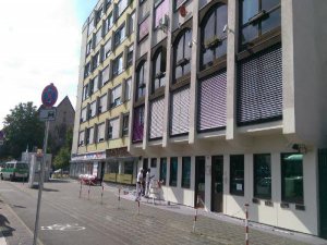 ALMANYA'DA KONSOLOSLUK BİNAMIZA SALDIRI