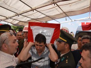 ŞEHİT ER KANDEMİR SON YOLCULUĞUNA UĞURLANDI