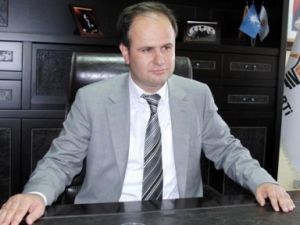 AK PARTİ'DE ŞOK İSTİFA