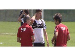 MARİO GOMEZ İLK İDMANINA ÇIKTI