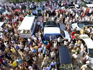 FİKRET OTYAM USTA CEM EVİ'NDEN BİNLERLE UĞURLANDI