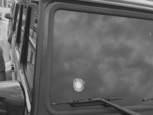 FENERBAHÇELİ YILDIZ FUTBOLCUYA SİLAHLI SALDIRI