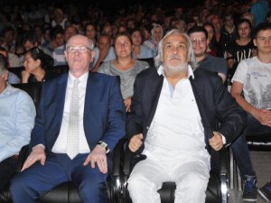 MÜJDAT GEZEN'İN "DİKTATÖR" FİLMİ VİZYONDA