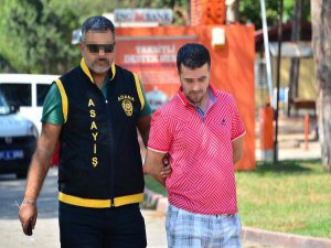 SEVGİLİSİNİ SOSYAL MEDYADA PAZARLARKEN YAKALANDI