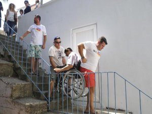 30 AĞUSTOS'TA ENGELLERİ AŞTILAR