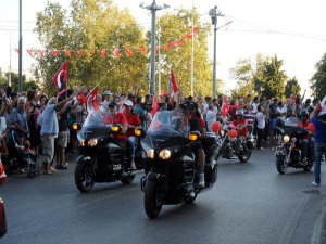 ANTALYA'DA ZAFER BAYRAMI KUTLAMALARINDA TERÖRE LANET