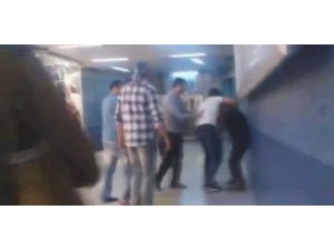 SURİYELİ ÇOCUĞU ÖNCE VATANDAŞ SONRA GÜVENLİK GÖREVLİSİ DÖVDÜ