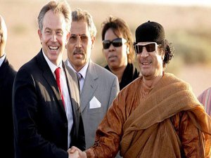 ESKİ İNGİLTERE BAŞBAKANI'NA KADDAFİ SORUŞTURMASI