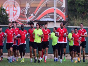 ANTALYASPOR’A TARAFTAR SÜRPRİZİ