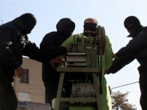 Hırsızlık Yaptı Parmaklarını Kestiler