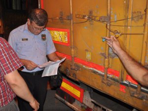 DEVLET MÜHÜRLÜ 'TIR'DA MİLYONLUK PKK SİGARASI