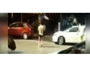 SEVGİLİSİNE KIZDI PENİSİNİ KESTİ