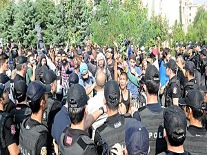 SURİYELİ SIĞINMACILARA POLİS MÜDAHALESİ