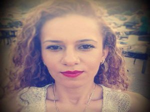 22 YAŞINDAKİ GENÇ KIZIN SIR İNTİHARI