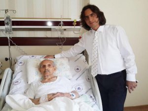 100 YAŞINDA AMELİYAT OLDU