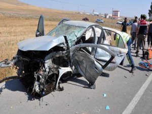YOZGAT'TA KATLİAM GİBİ KAZA;4 ÖLÜ 3 YARALI
