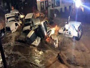 BODRUM'DA SEL TSUNAMİ GİBİ