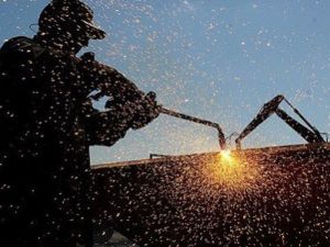 Suriye Mültecisine Kepçeyle Türk, İşçisine Kaşıkla