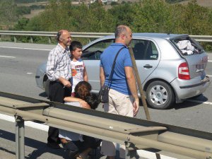 TEM'DE ZİNCİRLEME KAZA: 8 YARALI