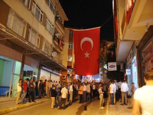 ŞEHİT BİNBAŞI YAVUZ SONAT GÜZEL İÇİN KANDIRA YASTA