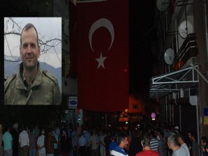 ŞEHİT ANNESİNİN FERYADI; "NEREDESİN TAYYİP"